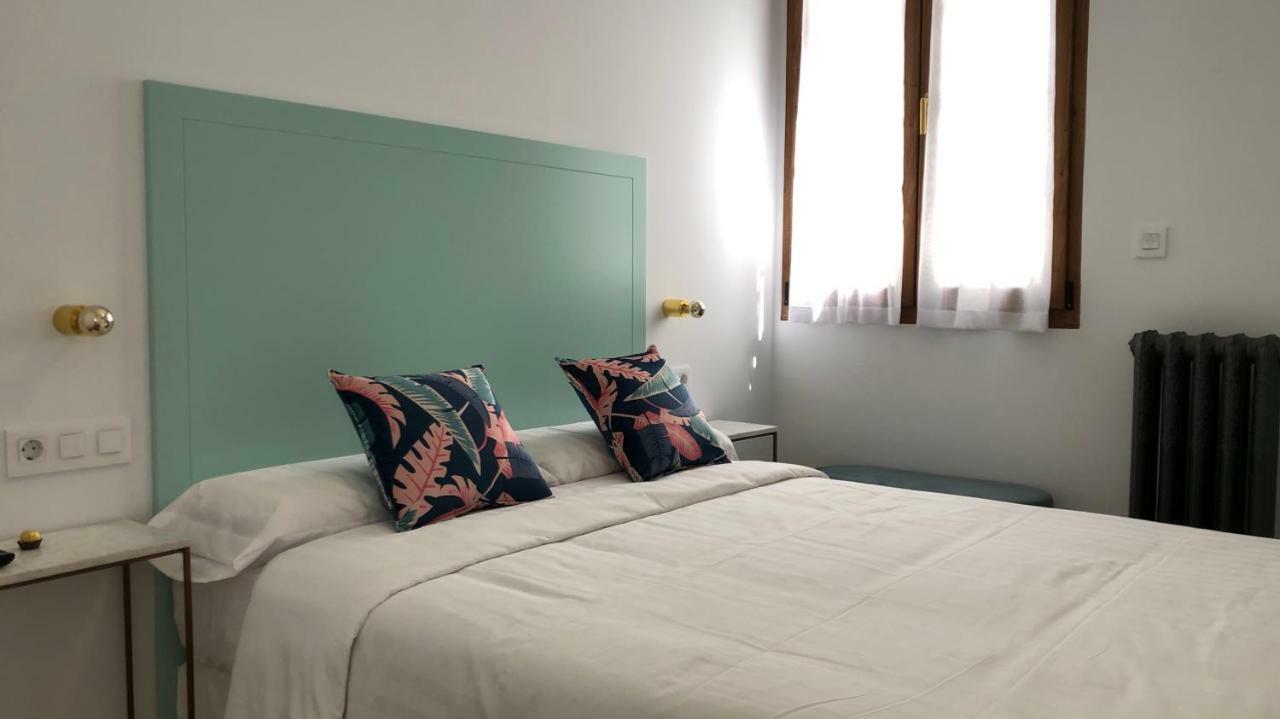 Suites Casa Luben León Buitenkant foto
